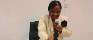 Vitória Diogo aponta a caneta como a salvação para a mulher de hoje